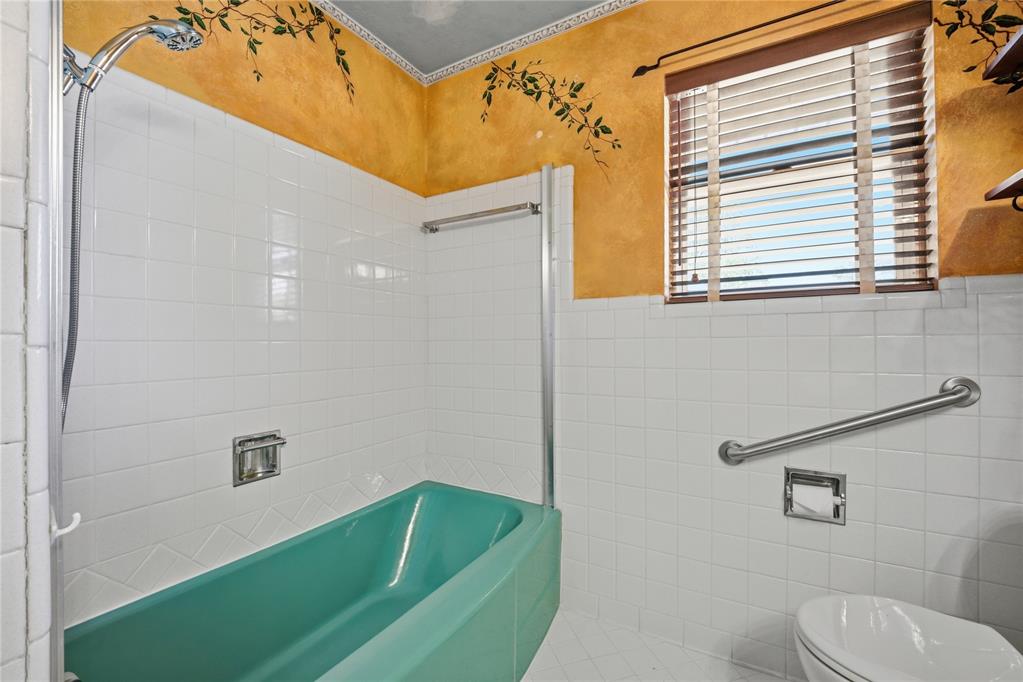 6809 S Villa Avenue Property Photo 20