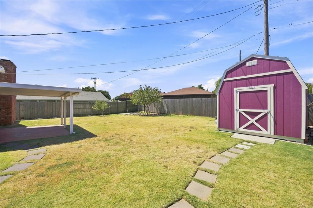 6809 S Villa Avenue Property Photo 24
