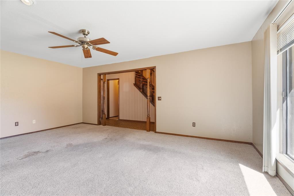 1521 E Forster Lane Property Photo 8