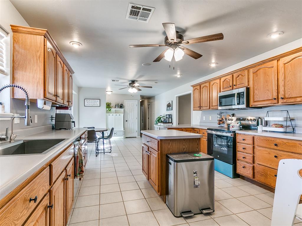 2306 County Road 1231 Property Photo 5