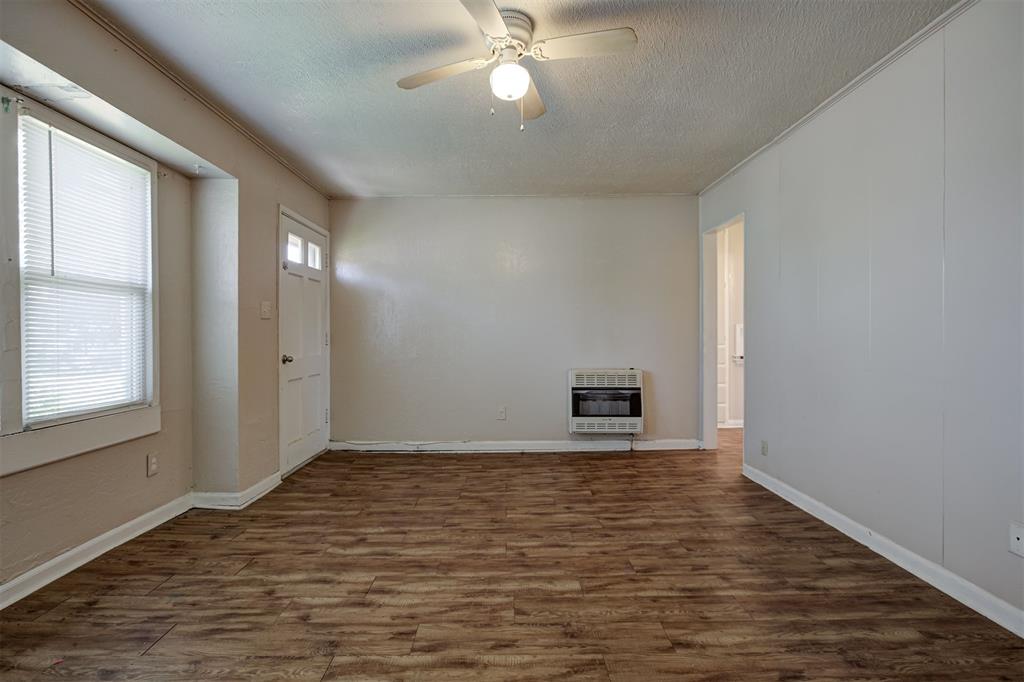 520 E Ercoupe Drive Property Photo 4