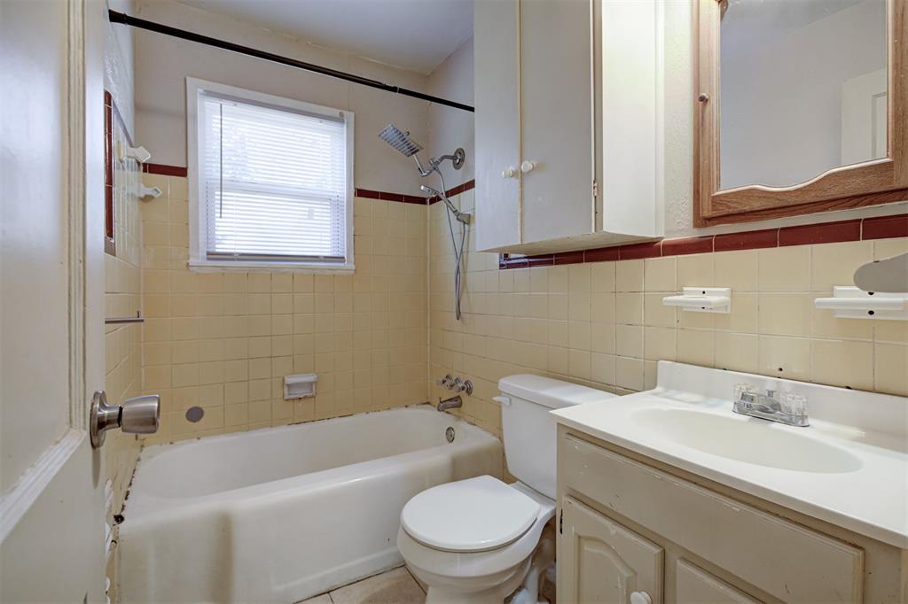 520 E Ercoupe Drive Property Photo 7