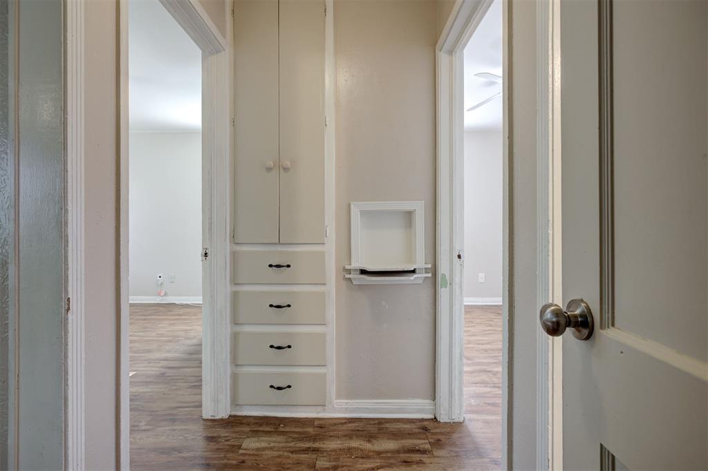 520 E Ercoupe Drive Property Photo 9