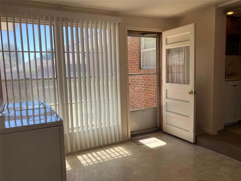 2116 Maple Drive Property Photo 5