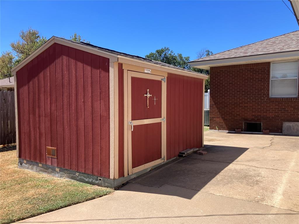 2116 Maple Drive Property Photo 41