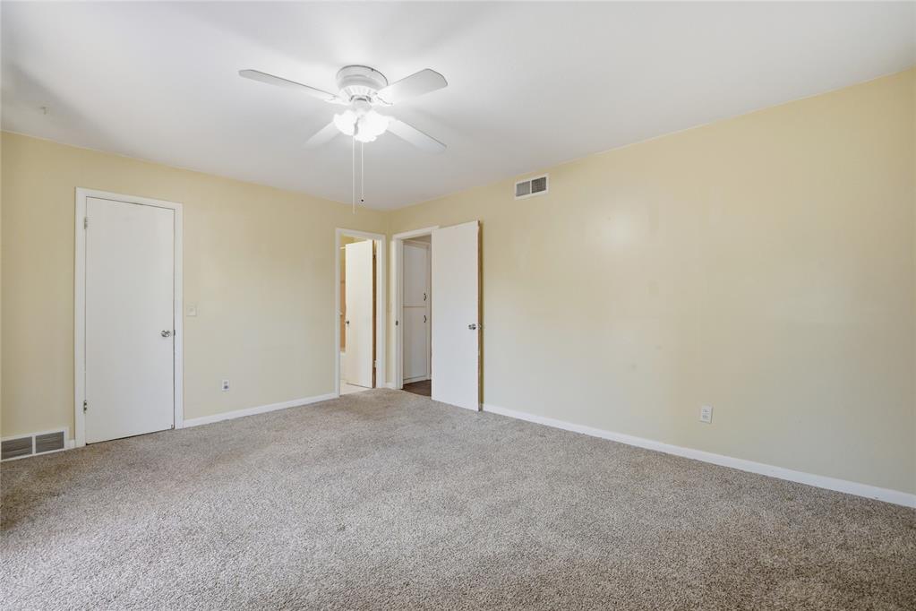 2300 Nw 49th Street Property Photo 19