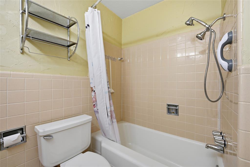 2300 Nw 49th Street Property Photo 21