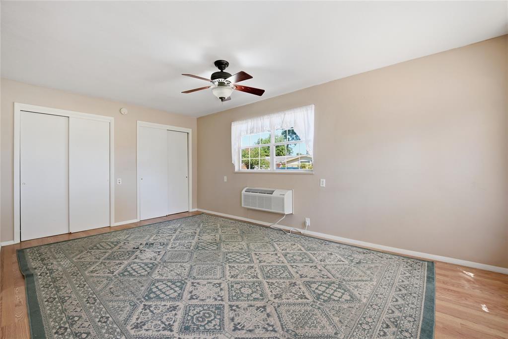 2300 Nw 49th Street Property Photo 26