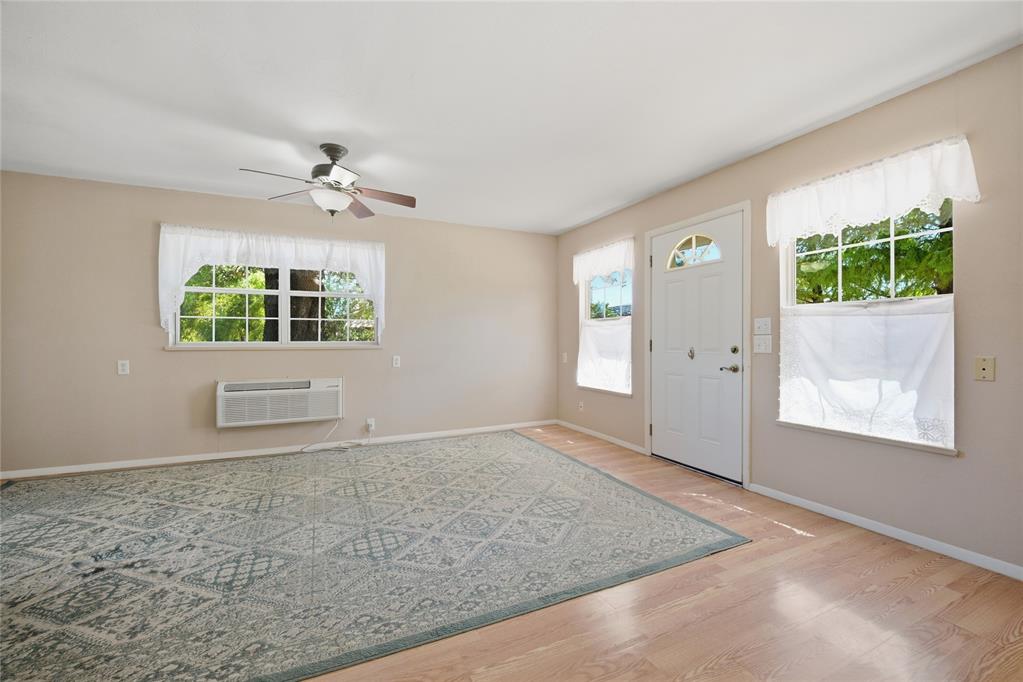 2300 Nw 49th Street Property Photo 28