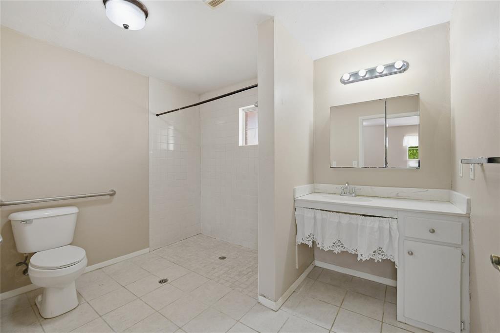 2300 Nw 49th Street Property Photo 30