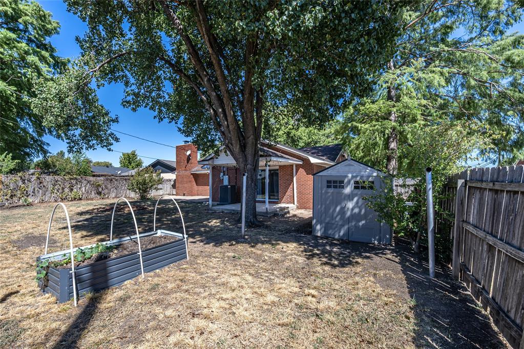 2300 Nw 49th Street Property Photo 34