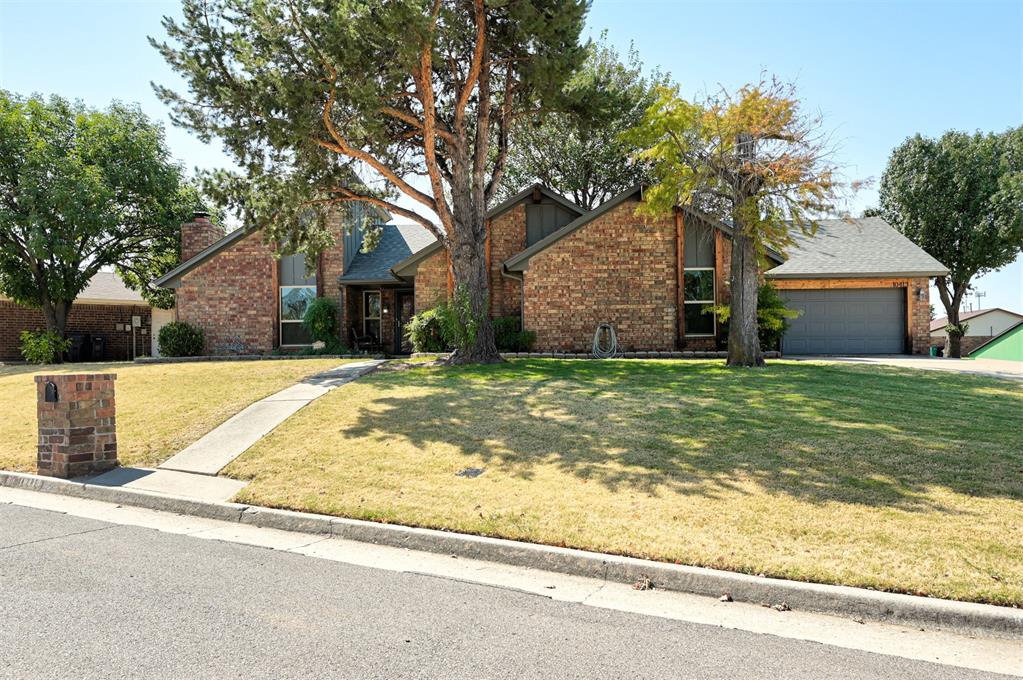 10413 Cricket Court Property Photo 2