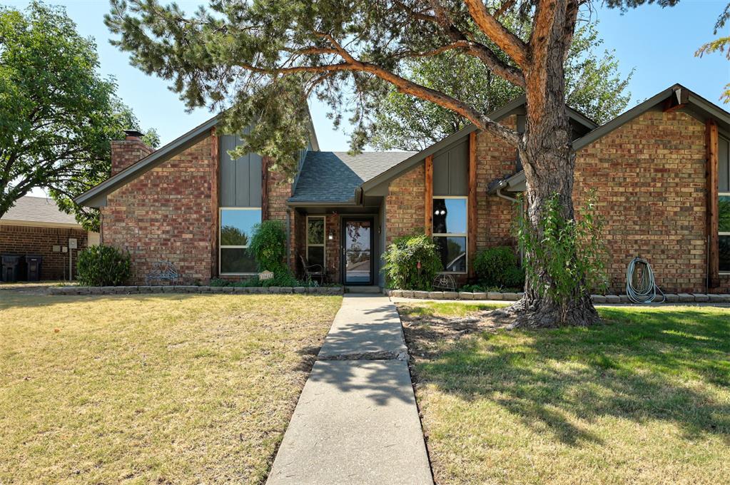 10413 Cricket Court Property Photo 3