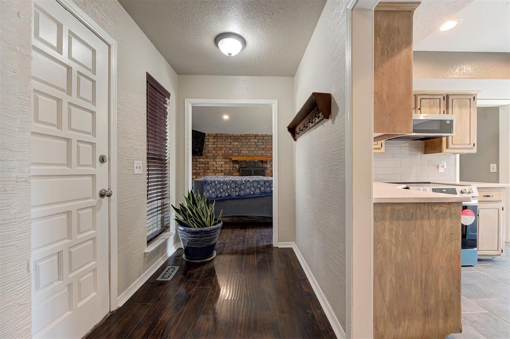 10413 Cricket Court Property Photo 8