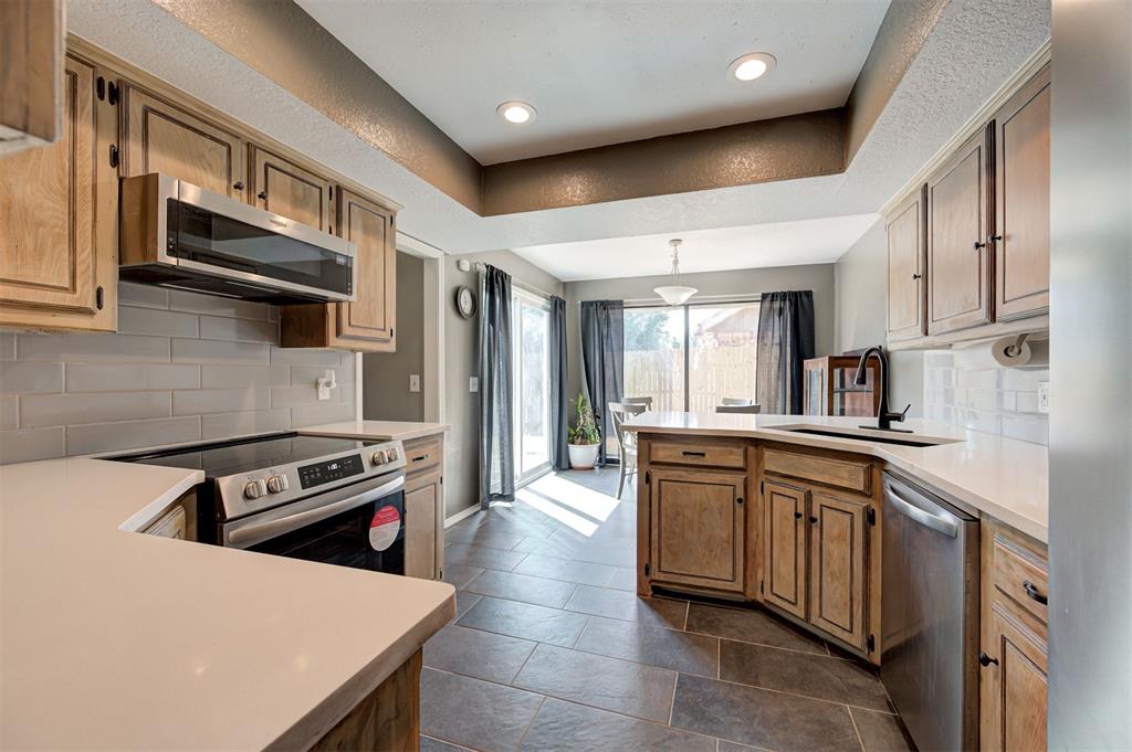 10413 Cricket Court Property Photo 13