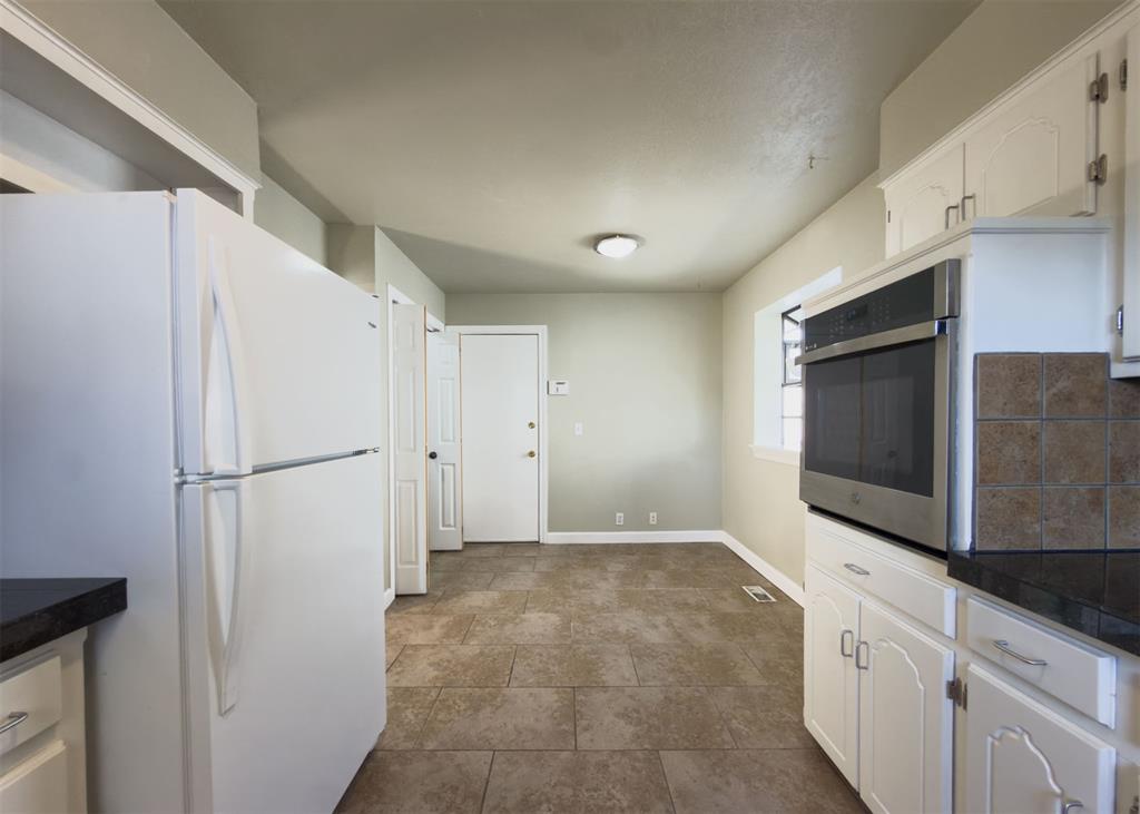 812 Countrywood Lane Property Photo 17
