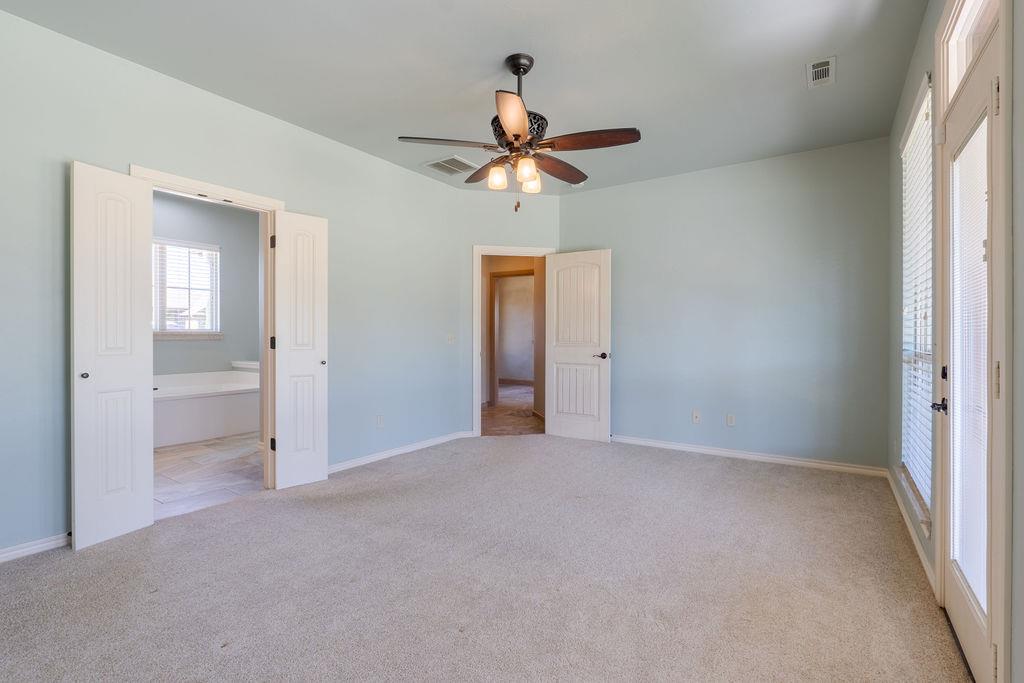 2520 E Bradley Street Property Photo 7
