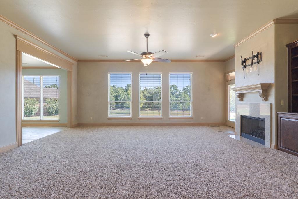 2520 E Bradley Street Property Photo 15