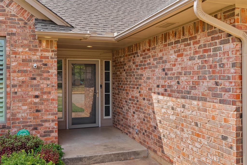 187 N Willow Terrace Property Photo 2
