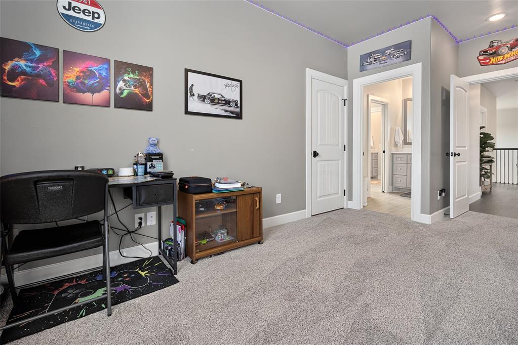 7671 Ne Avondale Lane Property Photo 40