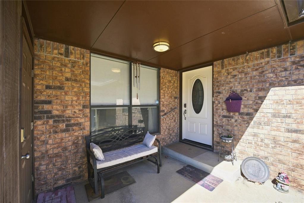 1710 Lionsgate Circle Property Photo 3