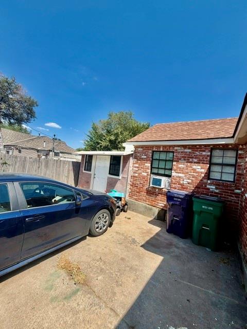 2904 S Indiana Avenue Property Photo 9