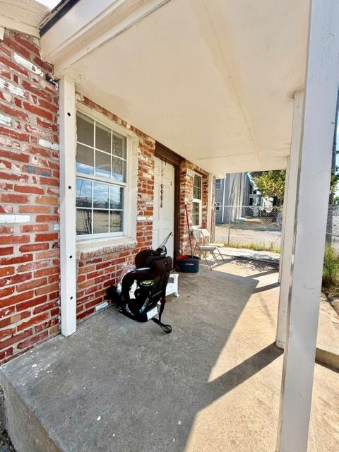 2904 S Indiana Avenue Property Photo 10