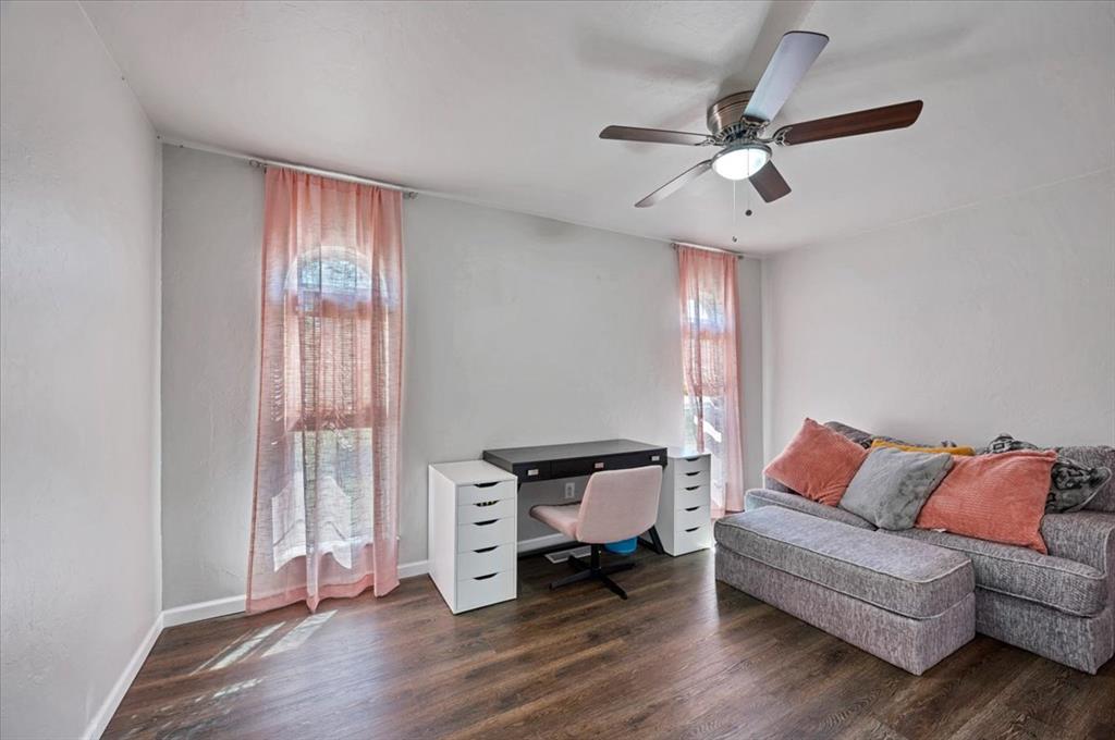 513 S Highway 76 Property Photo 4