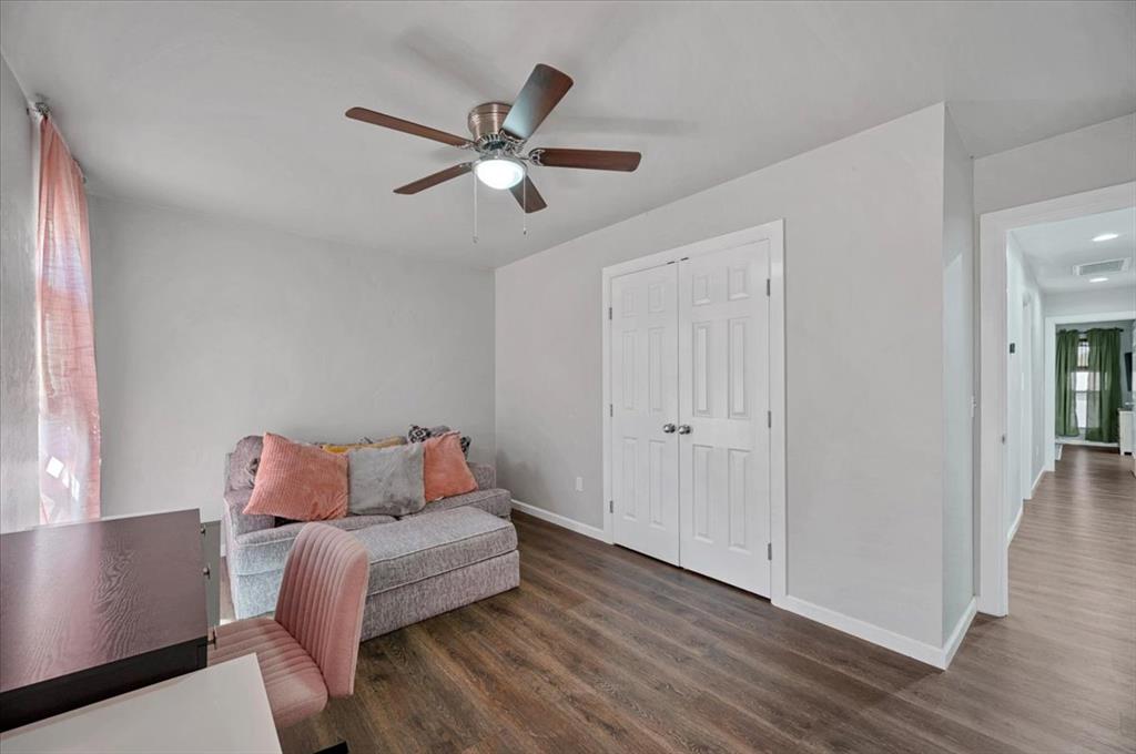 513 S Highway 76 Property Photo 5