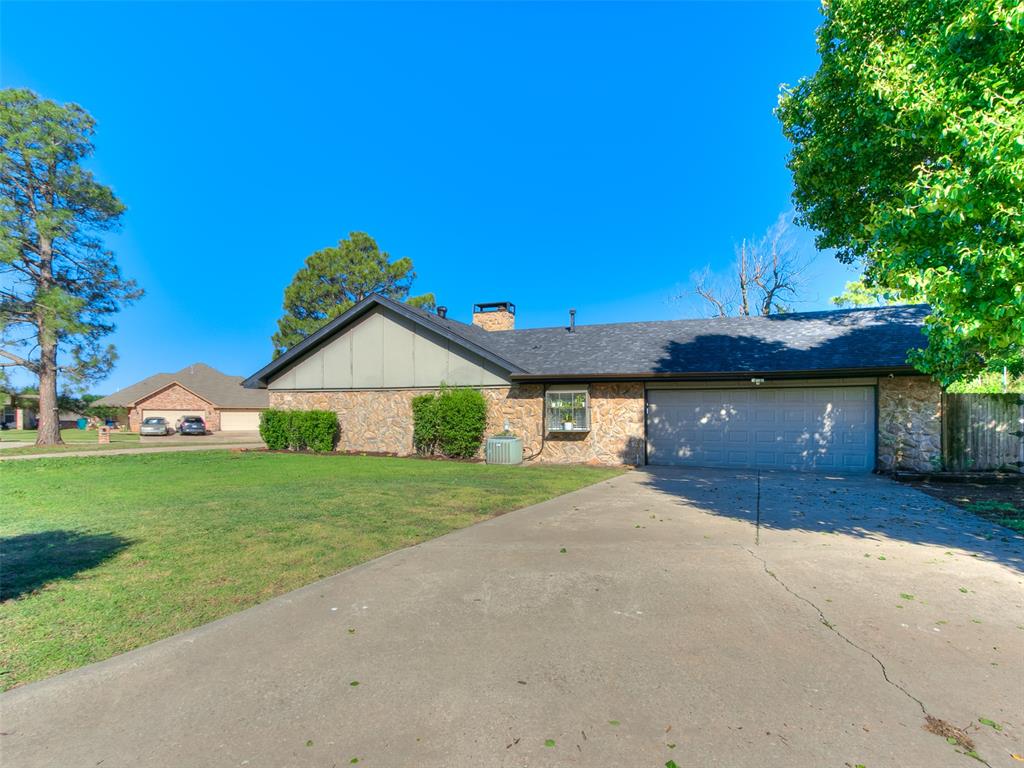 11613 Footmans Court Property Photo 3