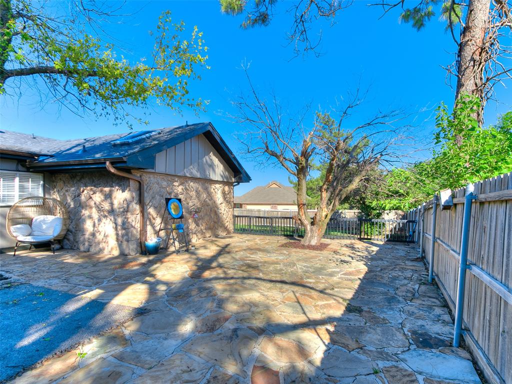11613 Footmans Court Property Photo 6