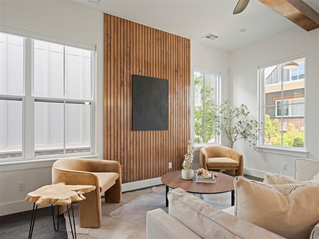 225 W 1st Street 128 Property Photo 20