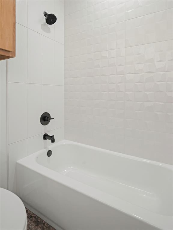 225 W 1st Street 128 Property Photo 26
