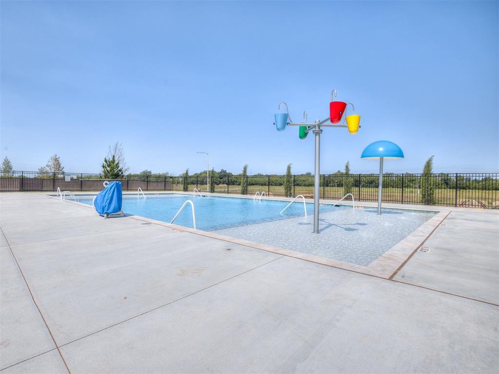 16112 Navarra Way Property Photo 3