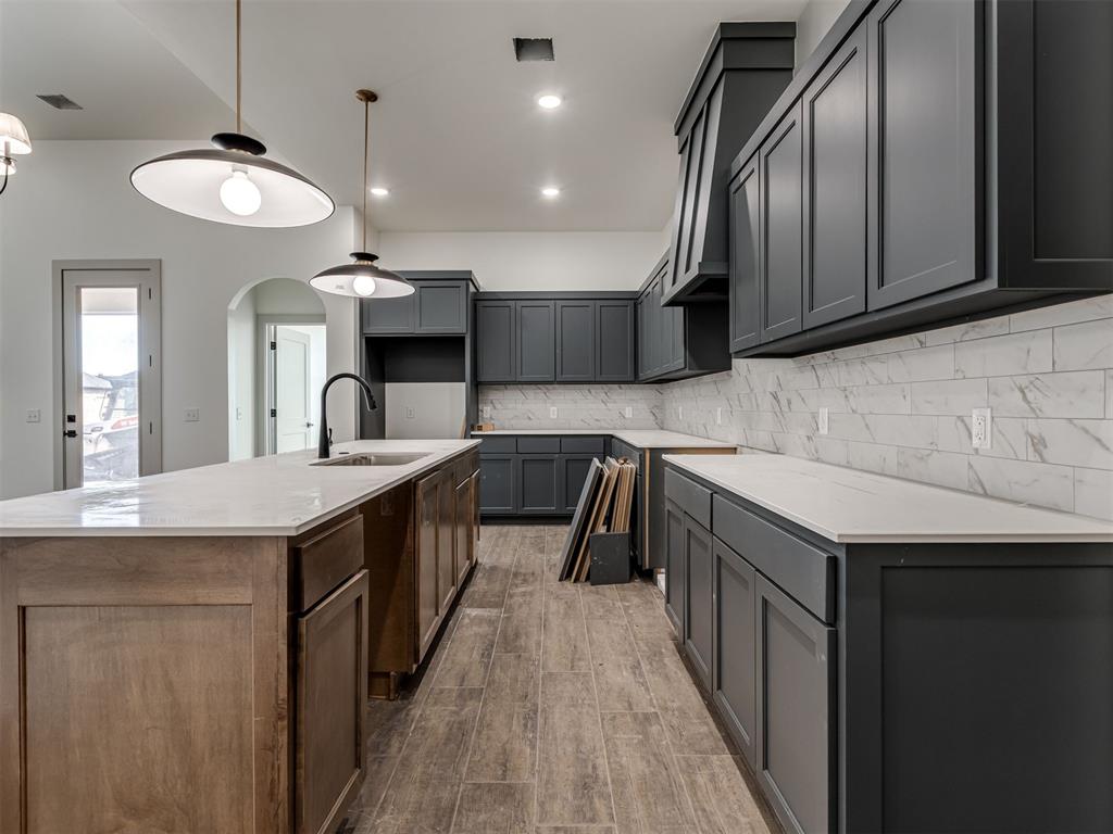 16112 Navarra Way Property Photo 6