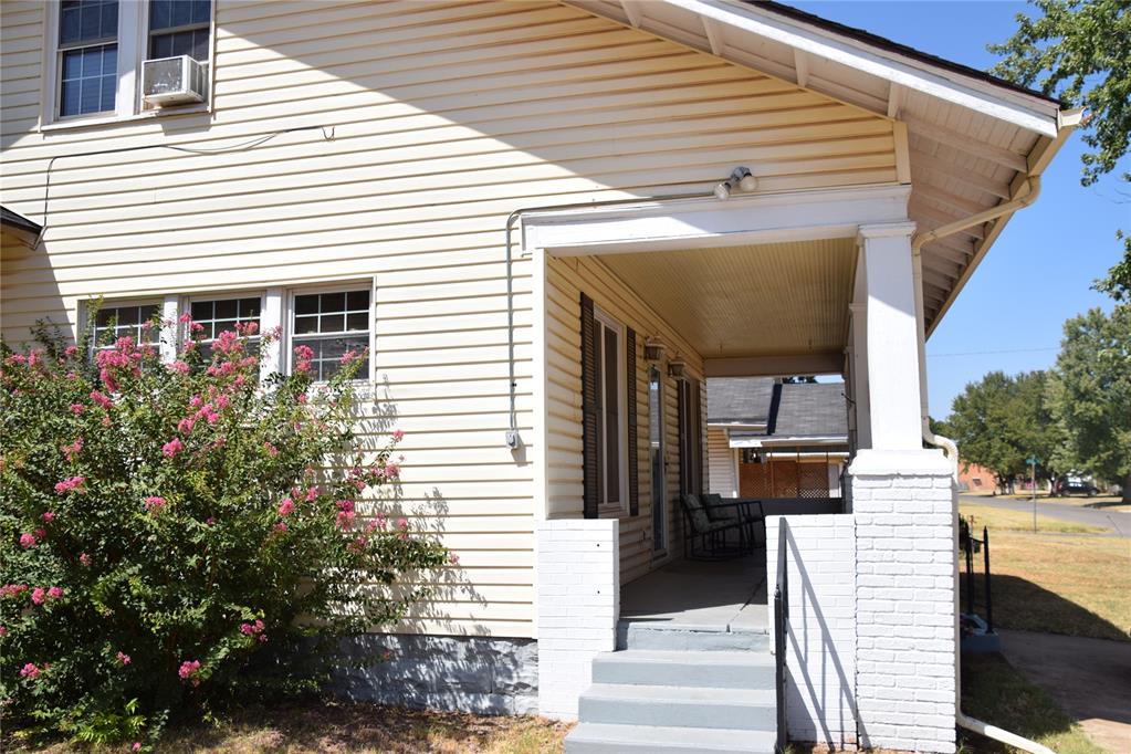 404 S 9th Street Property Photo 3