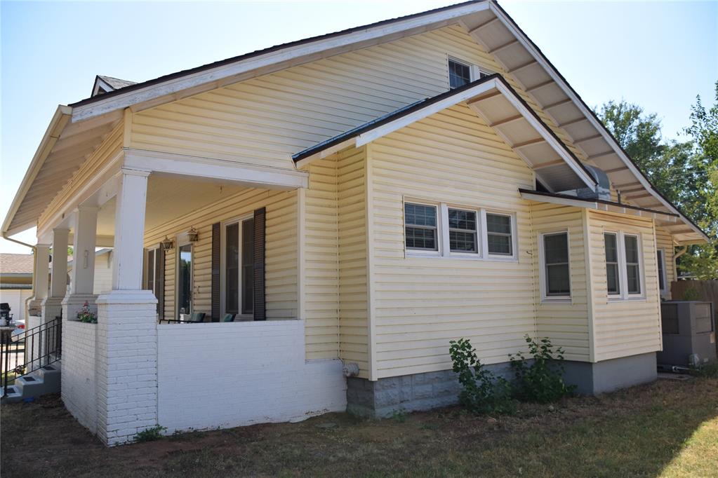 404 S 9th Street Property Photo 4