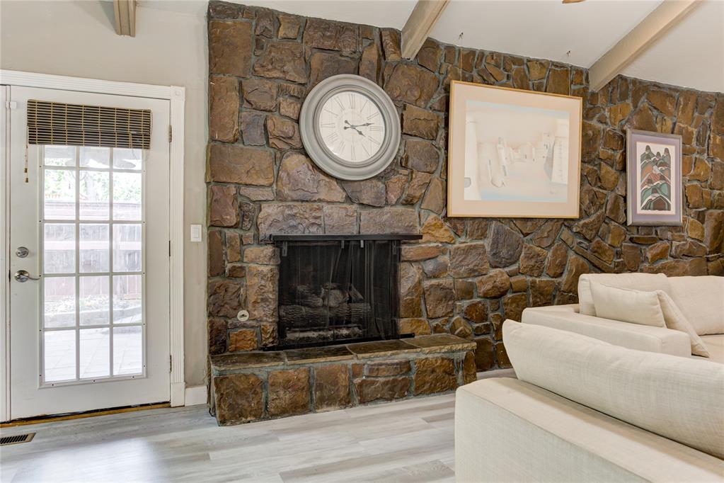 6300 Sunnybridge Court Property Photo 15