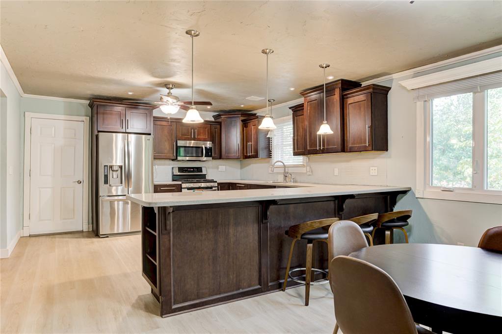 6300 Sunnybridge Court Property Photo 19