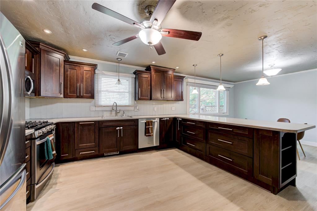 6300 Sunnybridge Court Property Photo 21