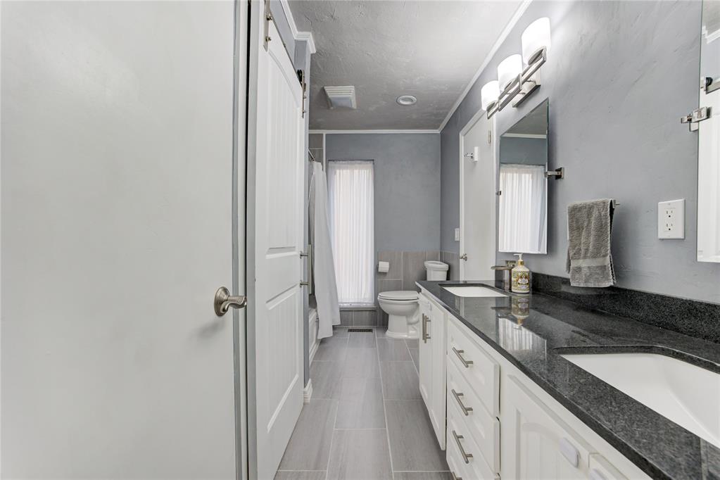 6300 Sunnybridge Court Property Photo 36