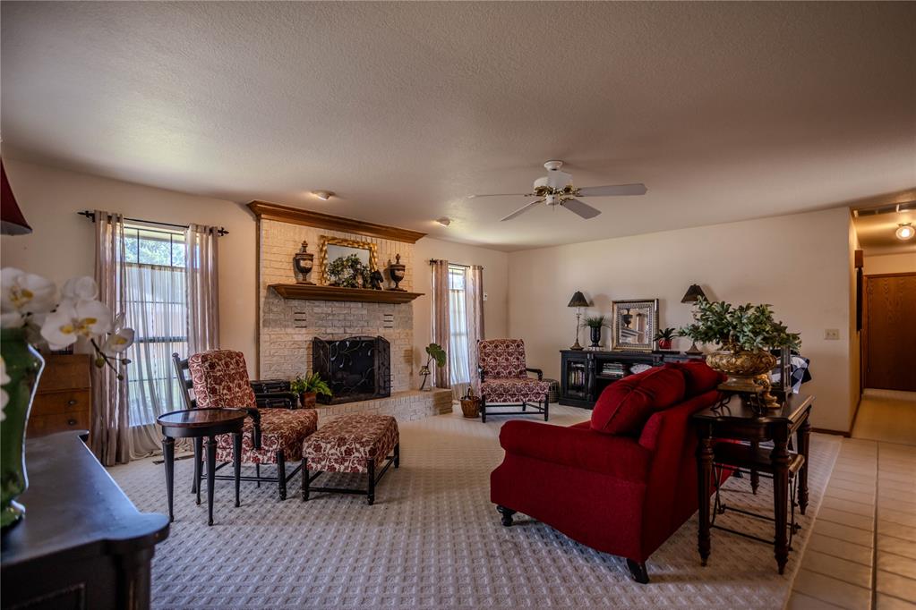 1401 Timber Creek Property Photo 7