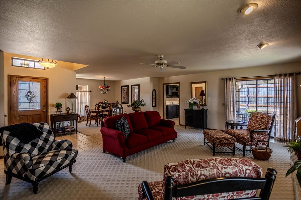 1401 Timber Creek Property Photo 8
