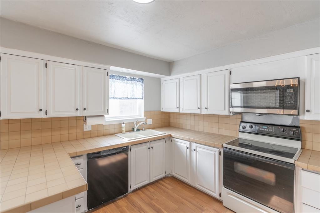 3326 Rock Creek Way Property Photo 13