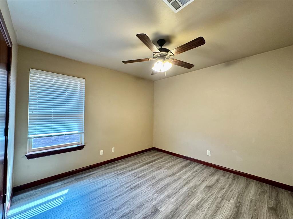 1607 E Lawter Road Property Photo 5