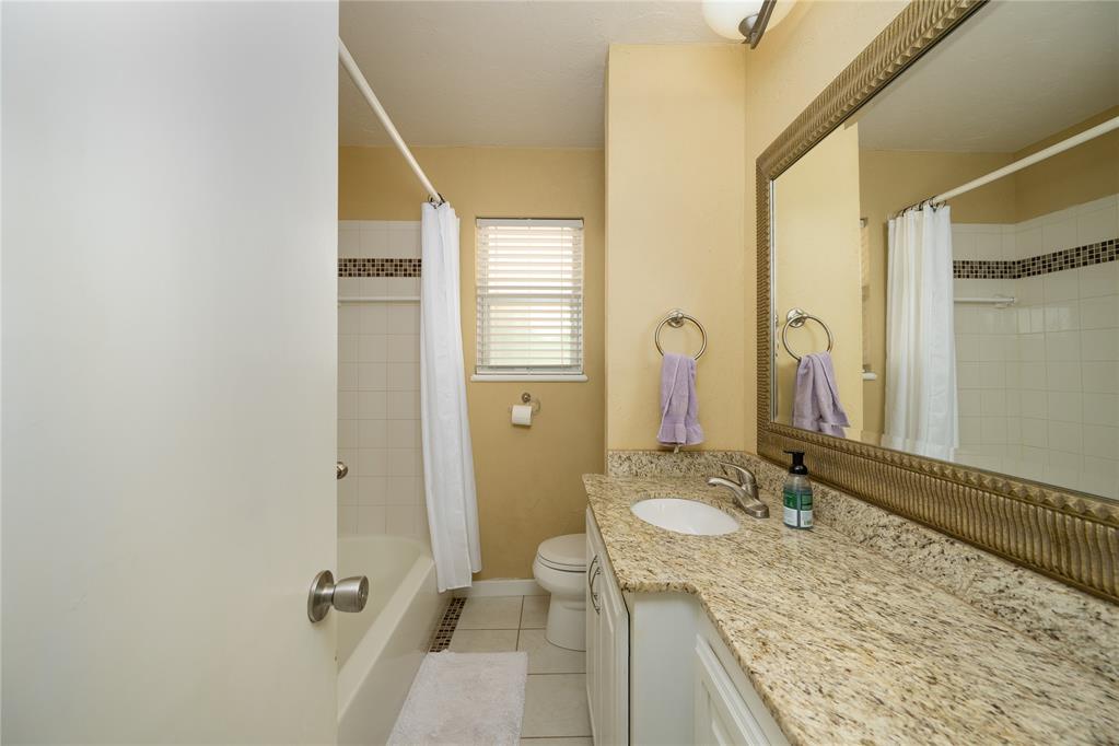 5615 Nw 37th Street Property Photo 14