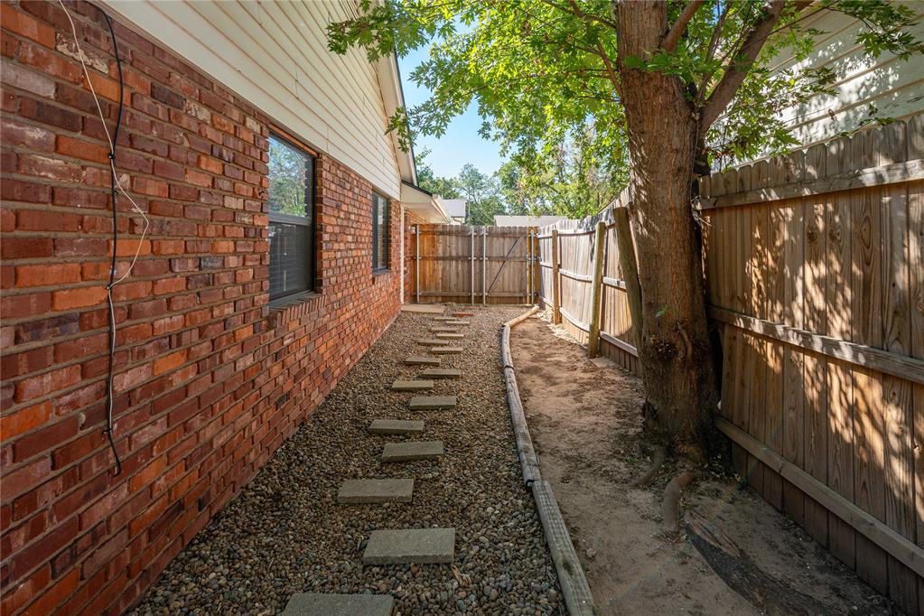 5615 Nw 37th Street Property Photo 21