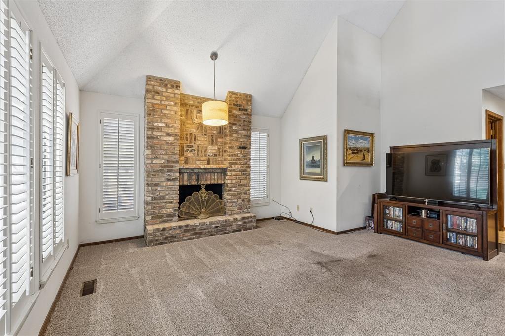 328 Windbrook Drive Property Photo 13