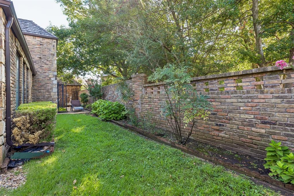 328 Windbrook Drive Property Photo 43