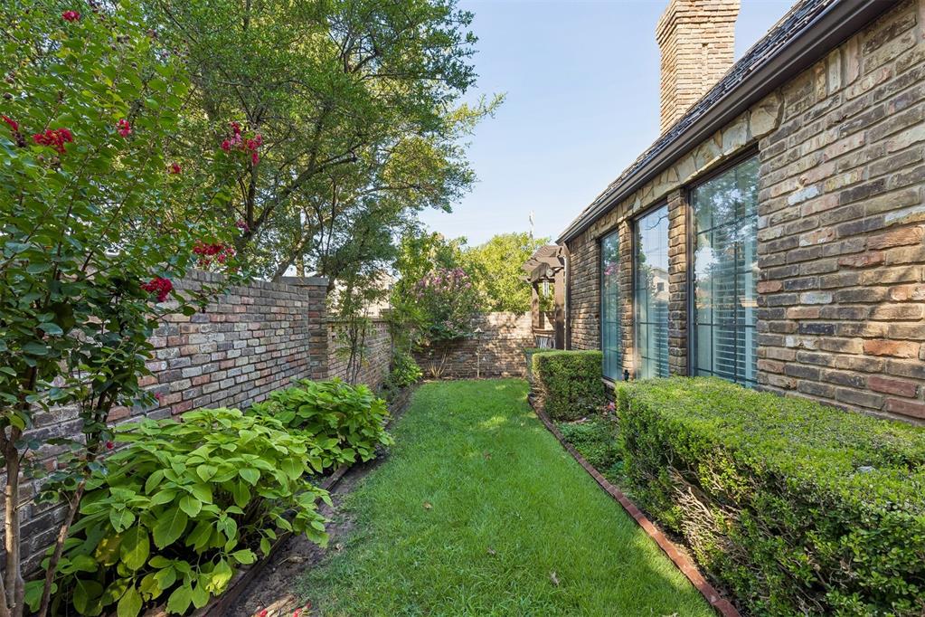 328 Windbrook Drive Property Photo 45